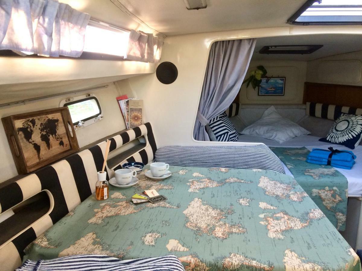 Отель Yacht Experience Barcelona Сан-Адриан-де-Бесос Экстерьер фото